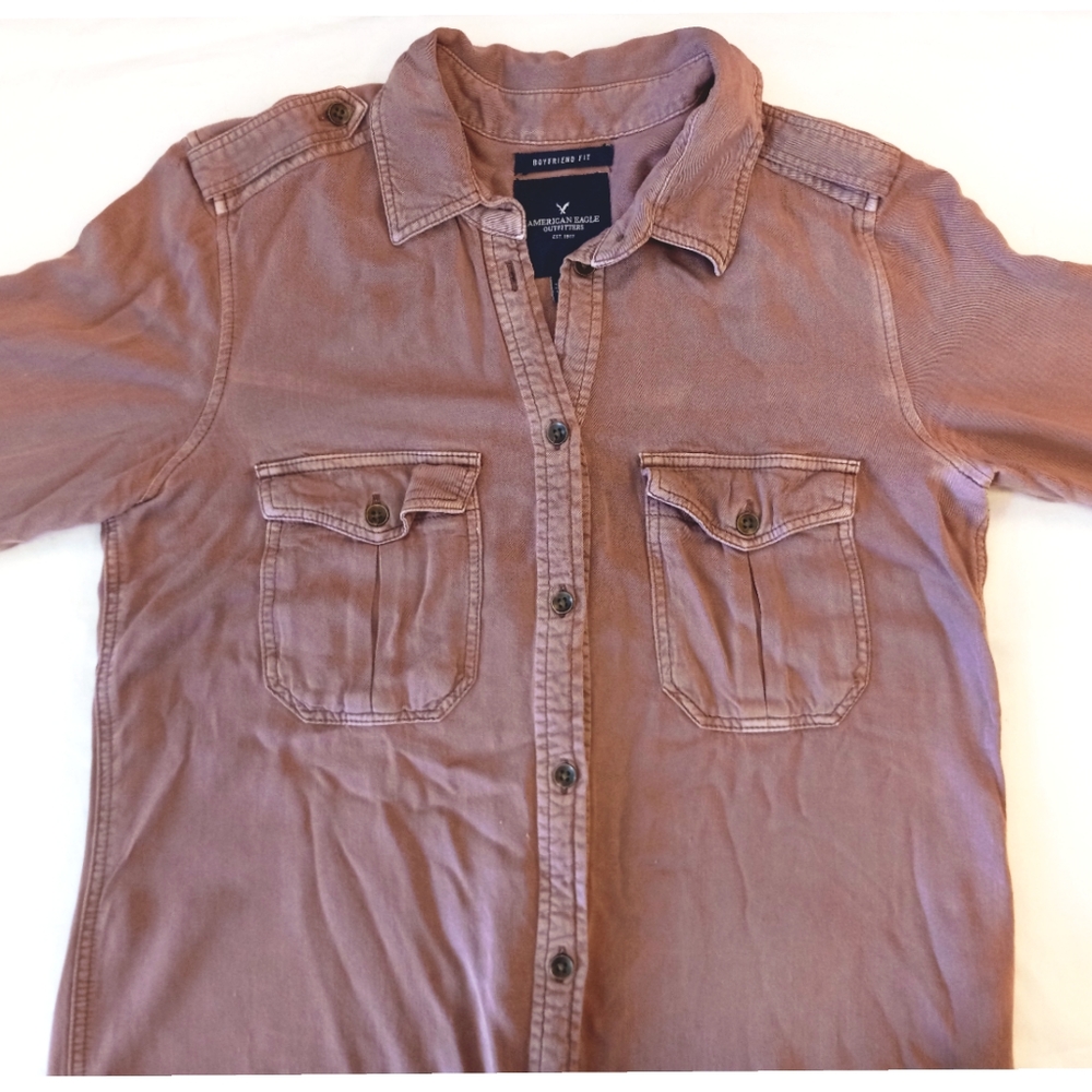 🐾 American Eagle Outfitters boyfriend fit button down, mauve/purple, size XS 🐾